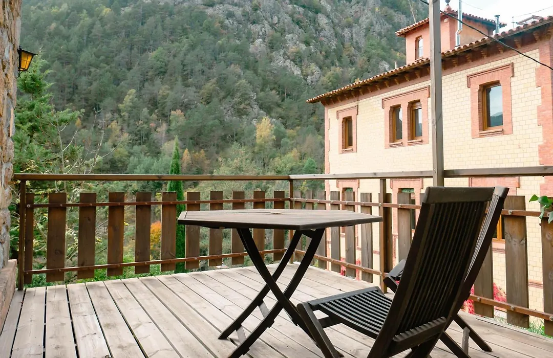 Els Apartaments Del Bosc-1